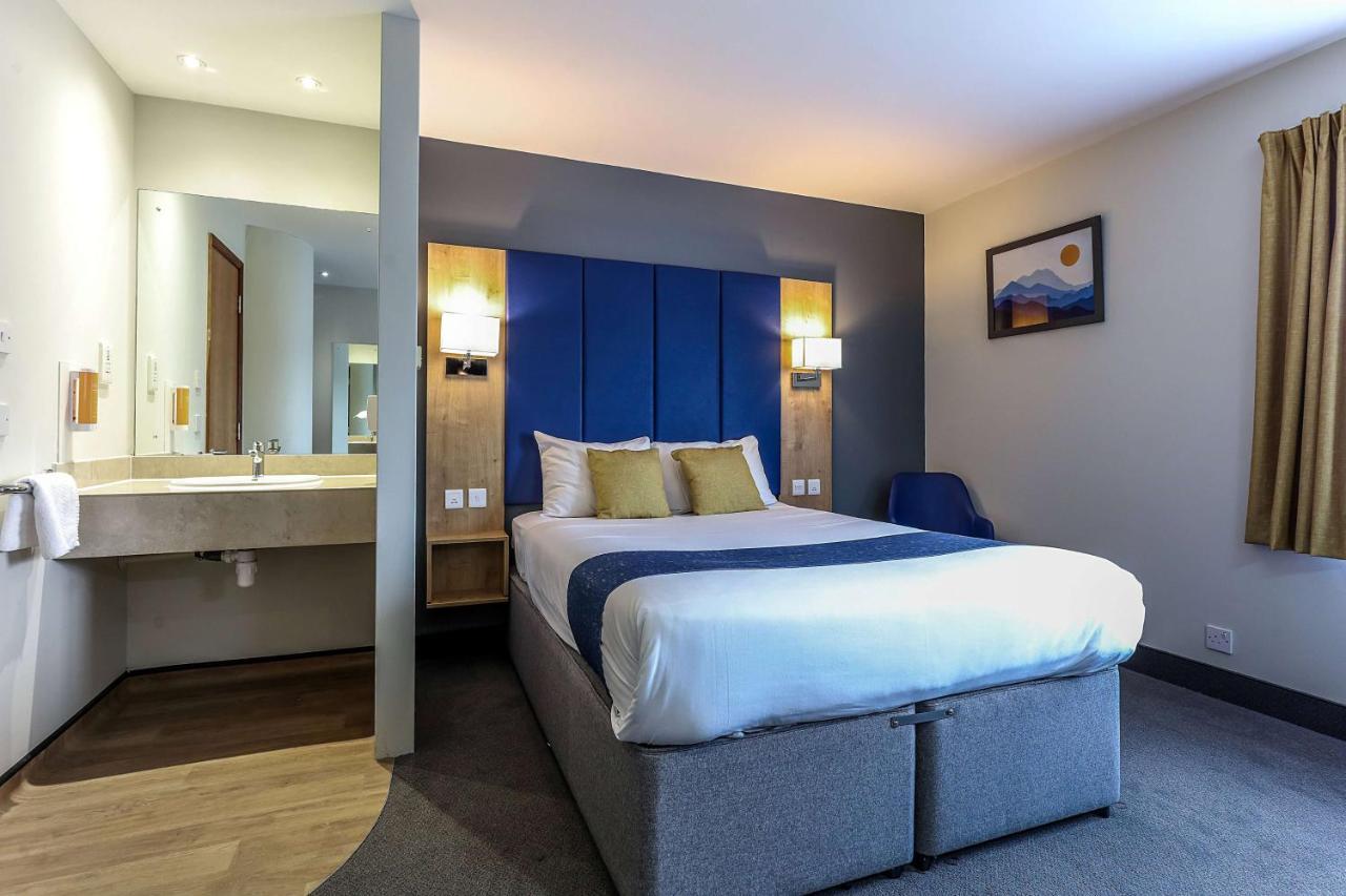 Days Inn Peterborough Eksteriør billede