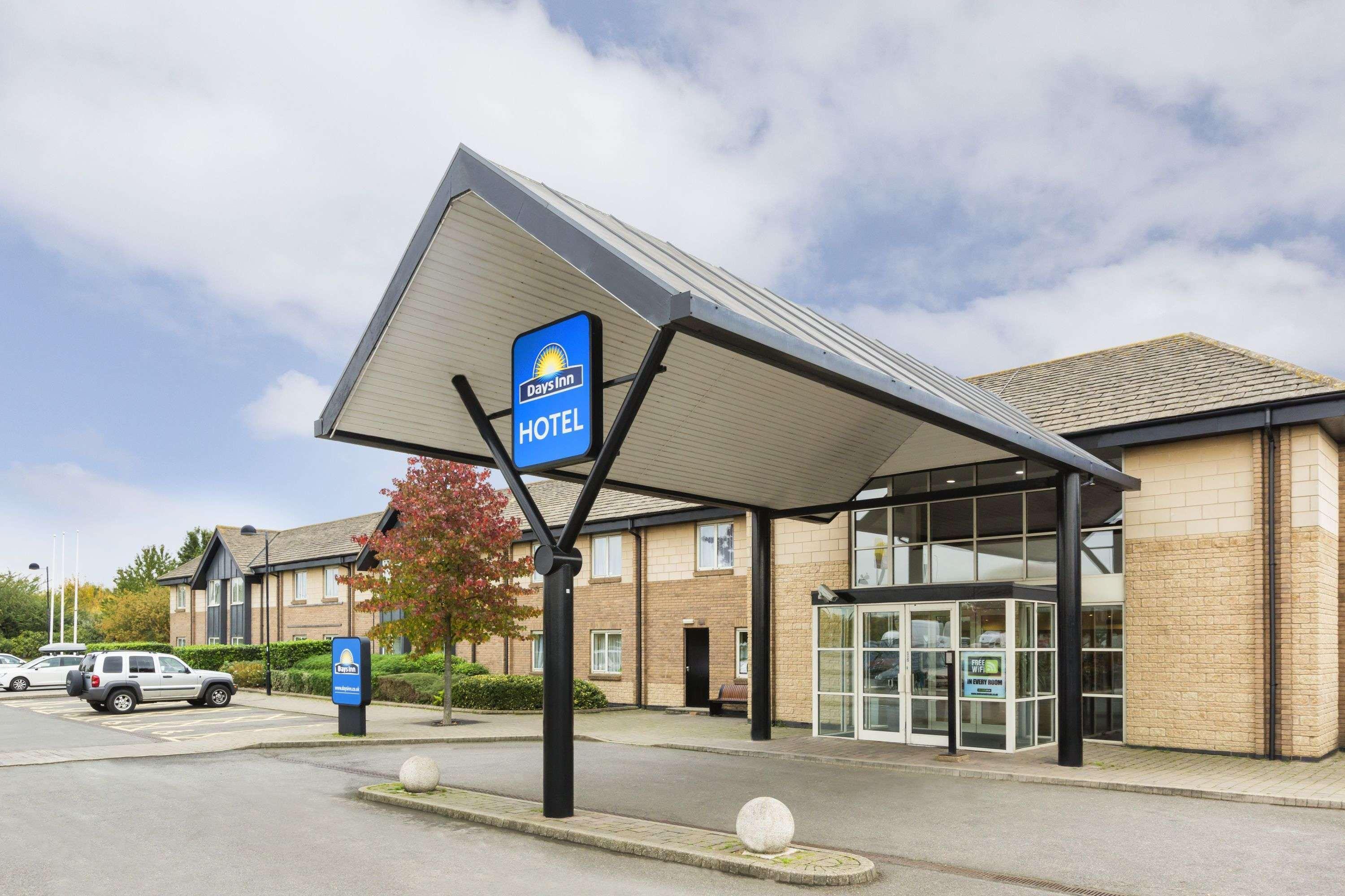 Days Inn Peterborough Eksteriør billede